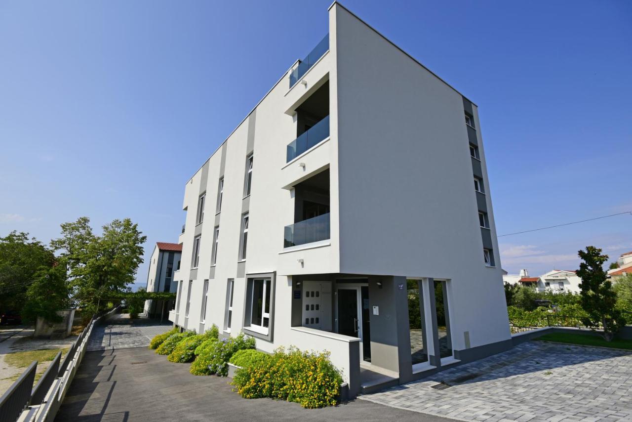 Apartments Adriatic Подстрана Екстериор снимка
