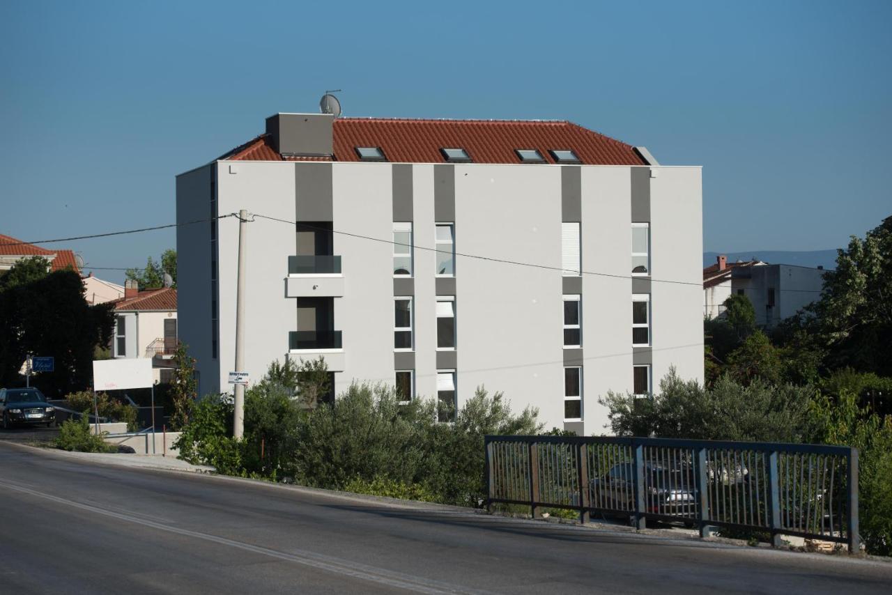 Apartments Adriatic Подстрана Екстериор снимка