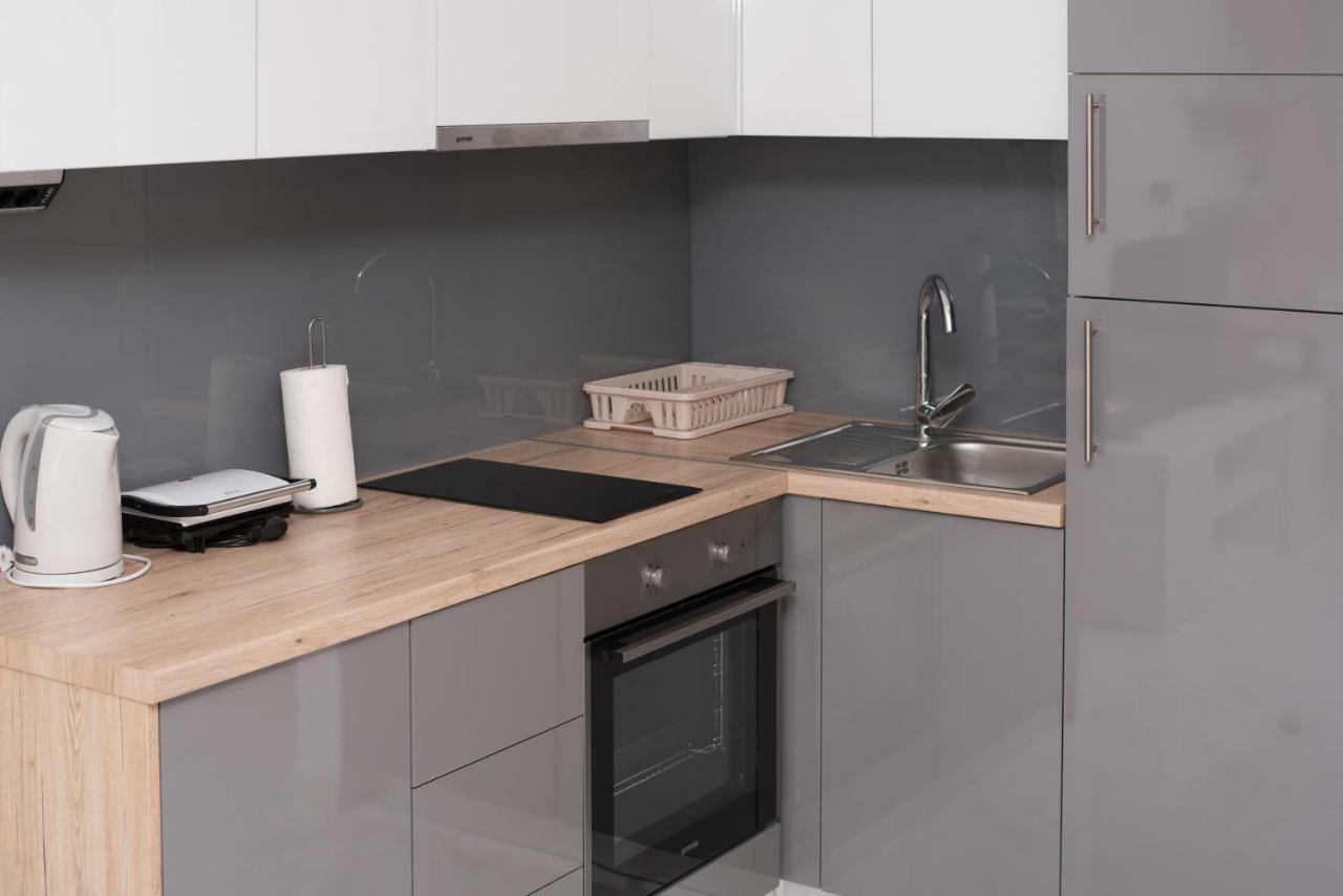 Apartments Adriatic Подстрана Екстериор снимка