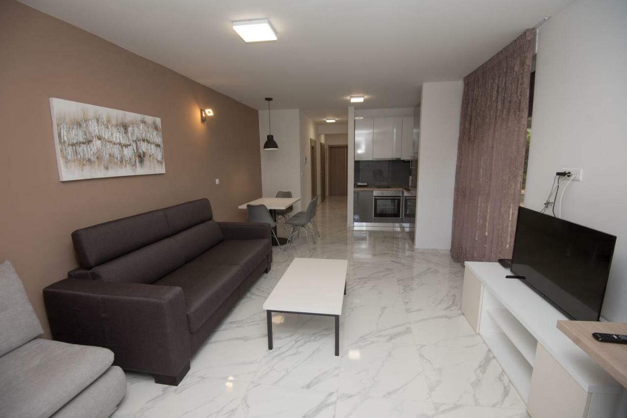 Apartments Adriatic Подстрана Екстериор снимка