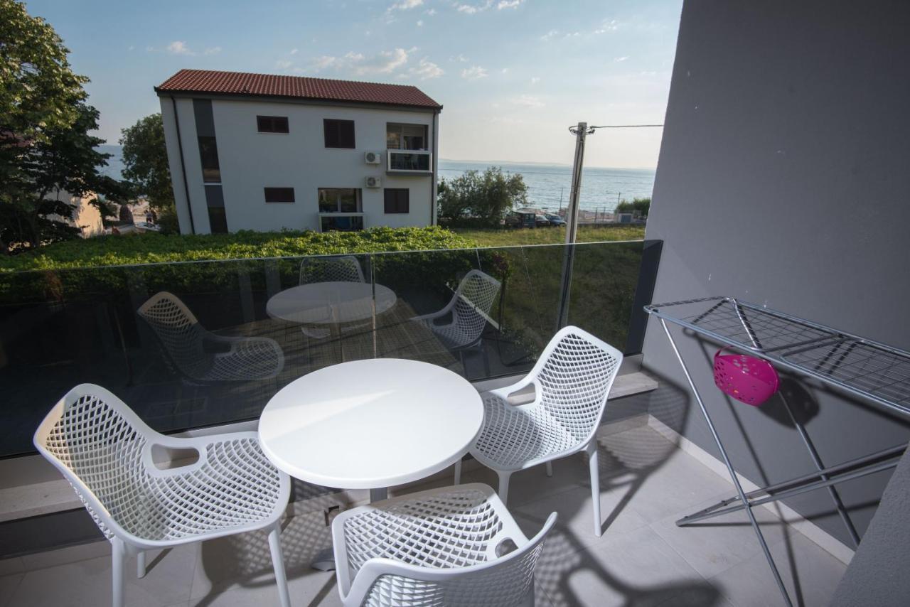 Apartments Adriatic Подстрана Екстериор снимка