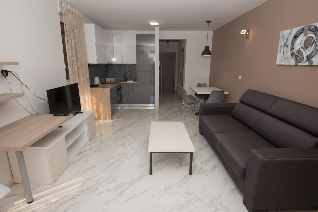 Apartments Adriatic Подстрана Екстериор снимка